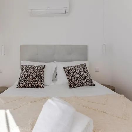 Apartment White Angel By Portas Do Sol Lisbon